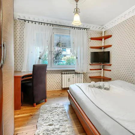Vintage - Balcony, Workspace - By Rentujemy Apartamento *